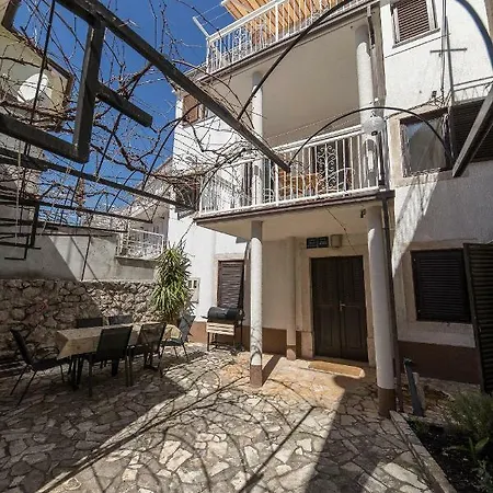 Kristina Apartment *